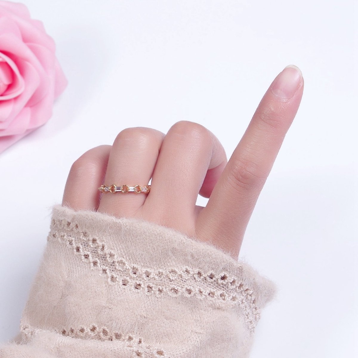 Minimalist Rolo Chain Link & Clear Baguette Cubic Zirconia Gold Adjustable Ring R-510 - DLUXCA