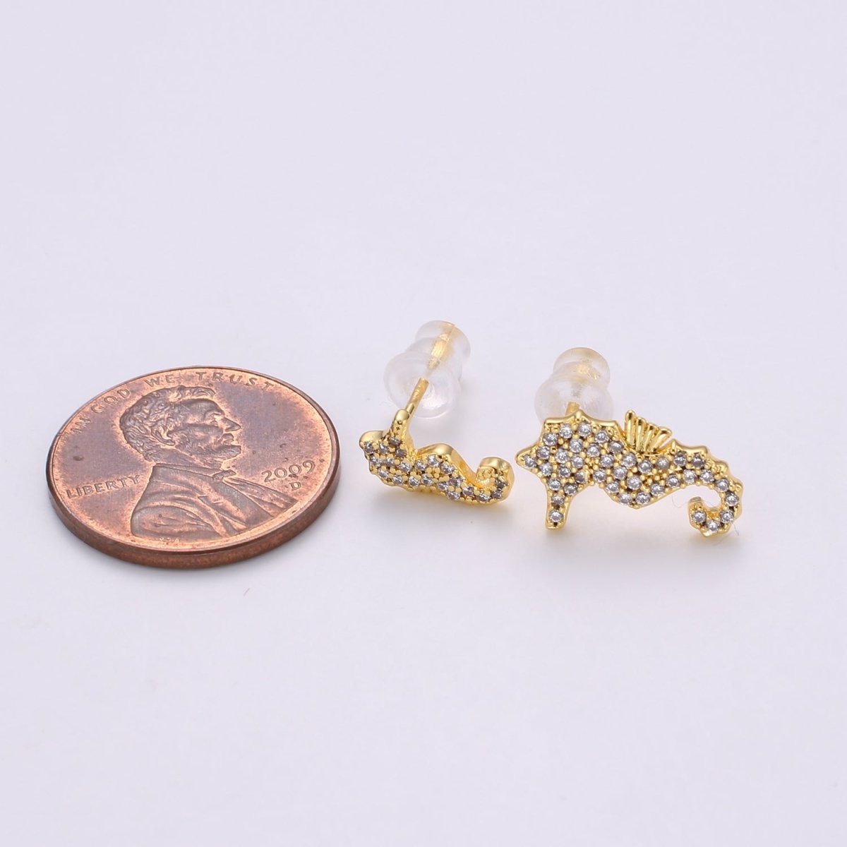 Mismatched Stud Earring Dainty Sea Horse Stud Earring, Gold Sea Horse Earring, Micro Pave Earrings Animal Studs Minimalist Stud Earrings Q-370 - DLUXCA