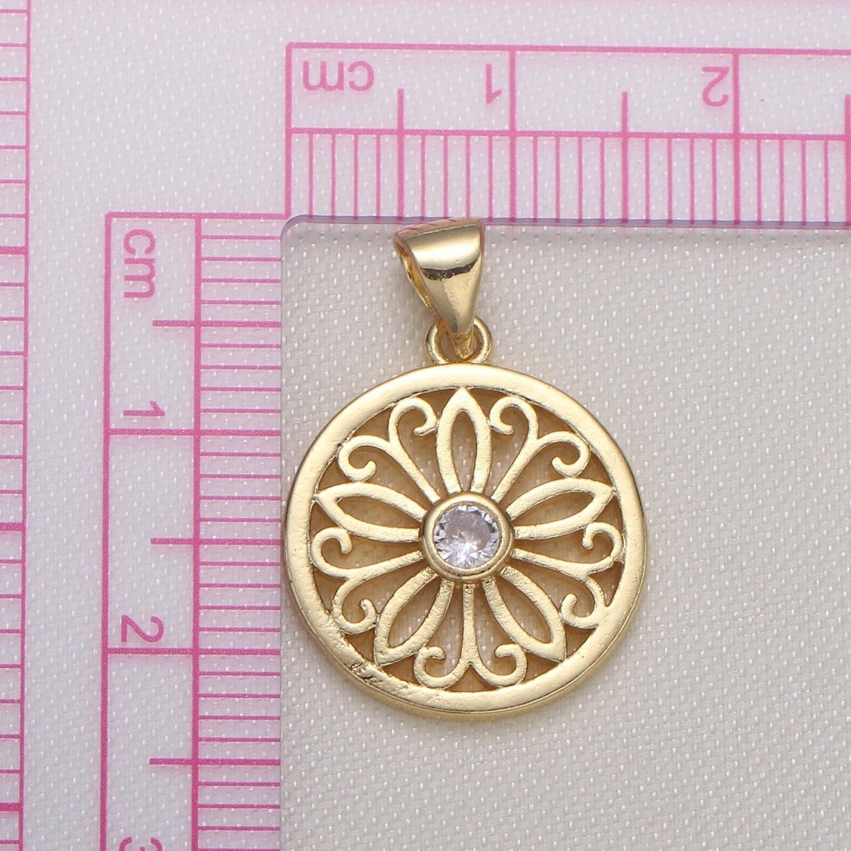 Mono Crystal Plain Gold Daisy Flower Ornament in Circle Charm CZ Gold Plated Floral Charm Pendant GP-582 - DLUXCA