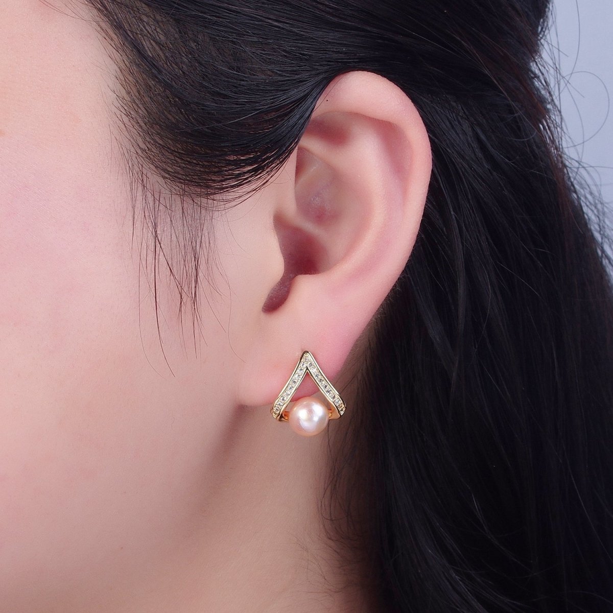 Pink Pearl Stud Earring with Gold Pave for Wedding Jewelry T-526 - DLUXCA