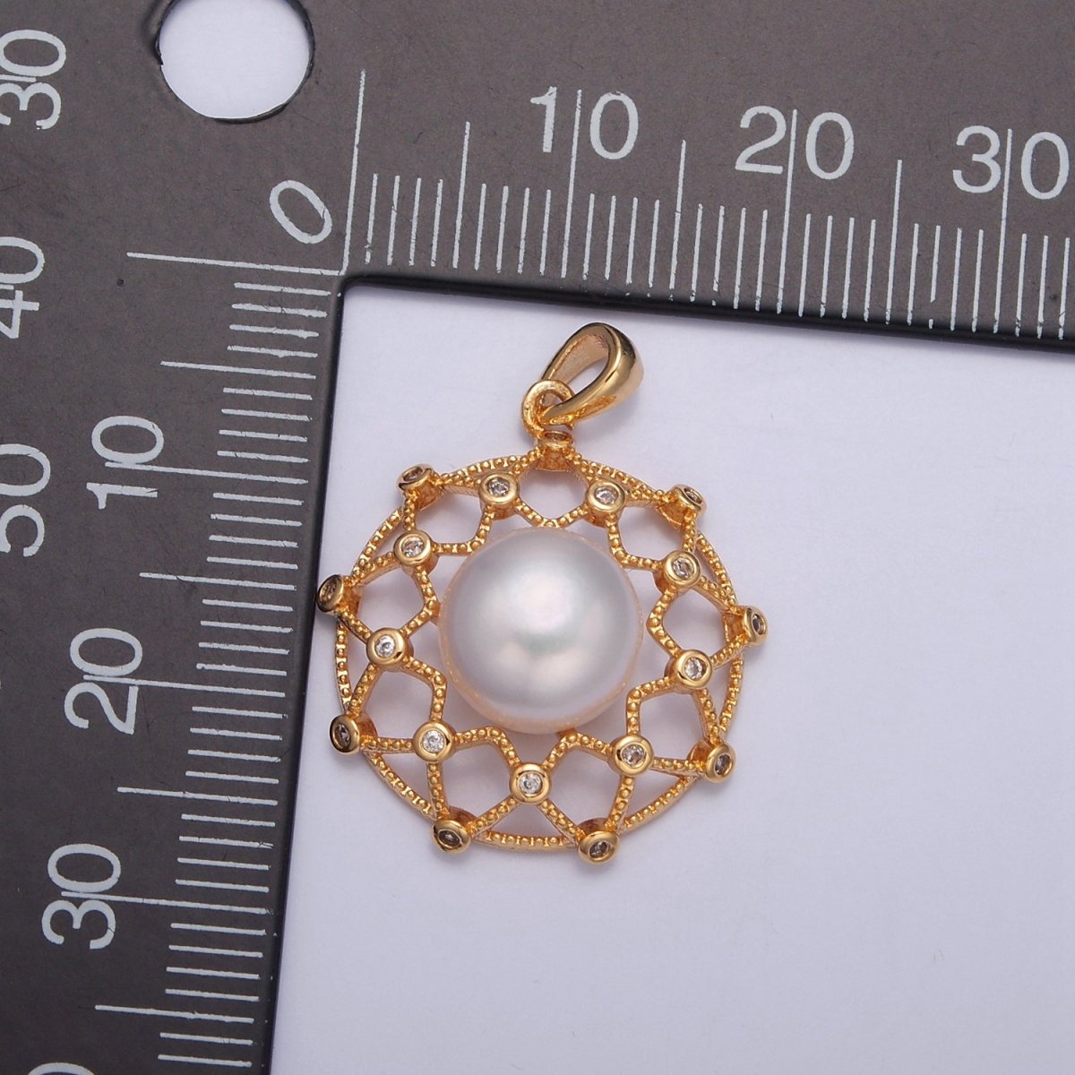 Round Medallion Pave Genuine Shell Pearl Pendant Minimalist Bridal Wedding Jewelry I-044 - DLUXCA