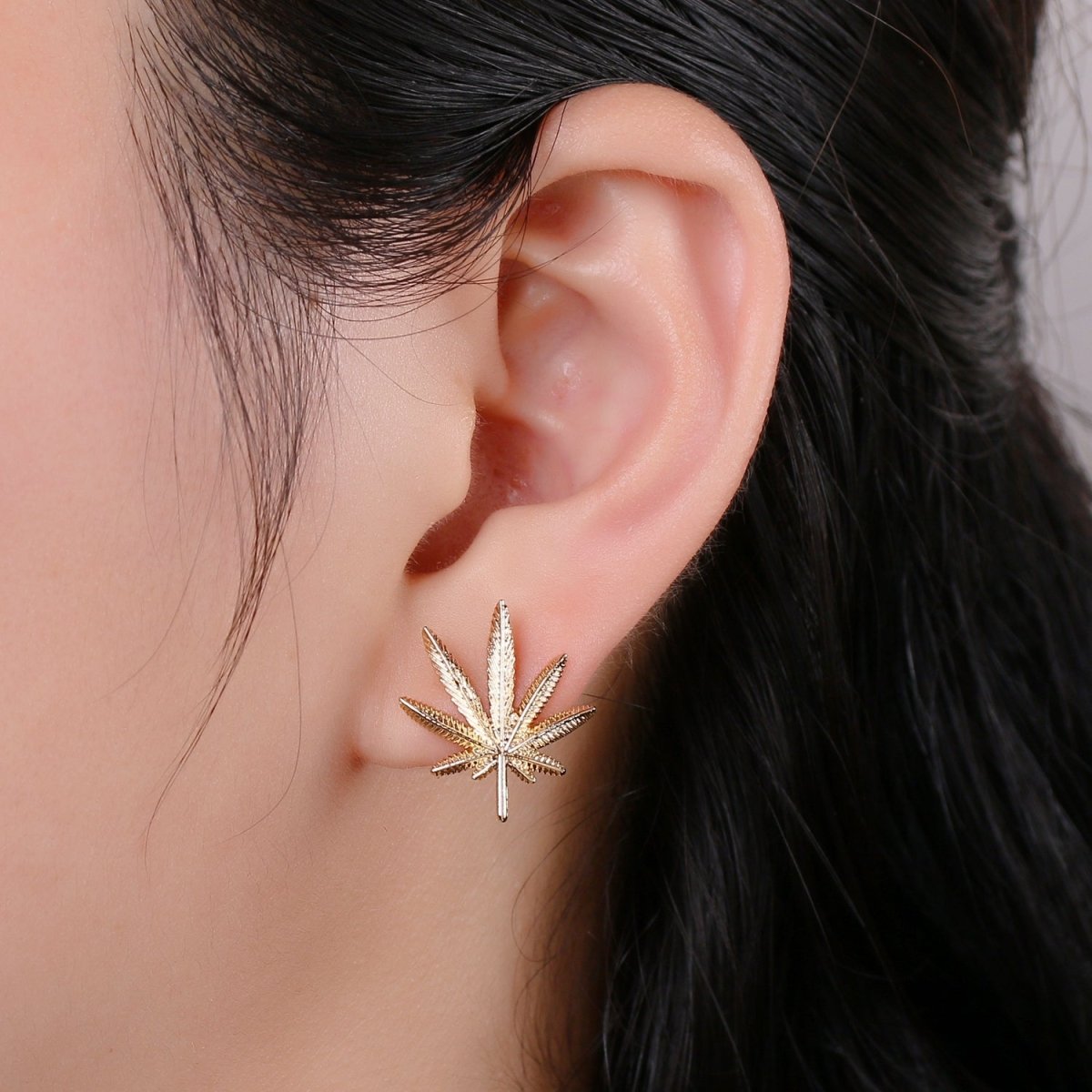 Simple Gold Weed or Marijuana Leaf Gold Filled Earring Studs L-014 - DLUXCA