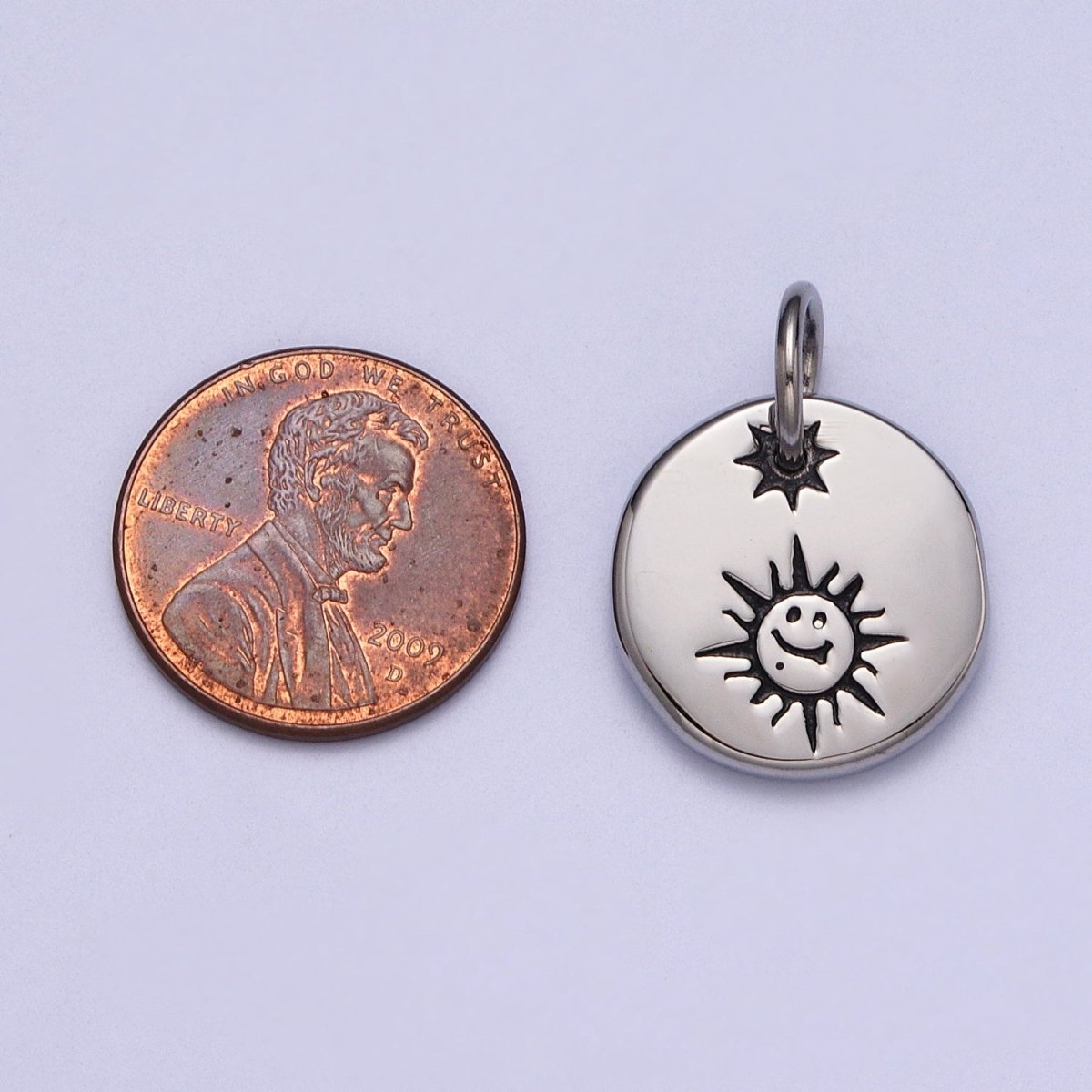 Stainless Steel Celestial Smiley Face Sunshine Star Round Charm P-615 - DLUXCA