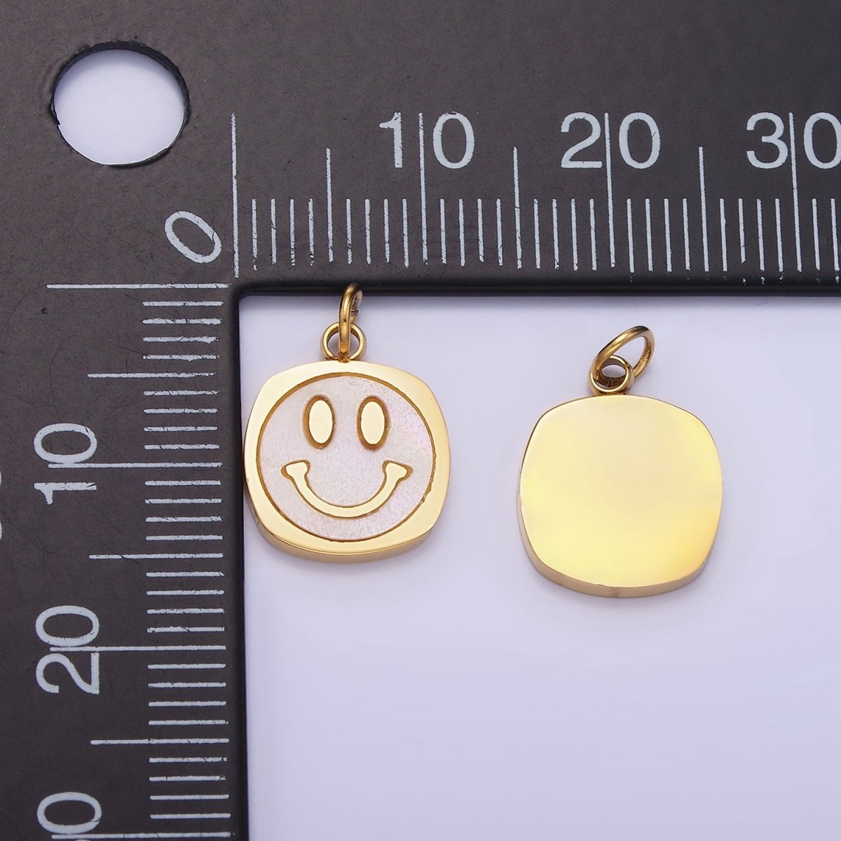 Stainless Steel Smiley Face Shell Pearl Rounded Square Charm | P957 - DLUXCA