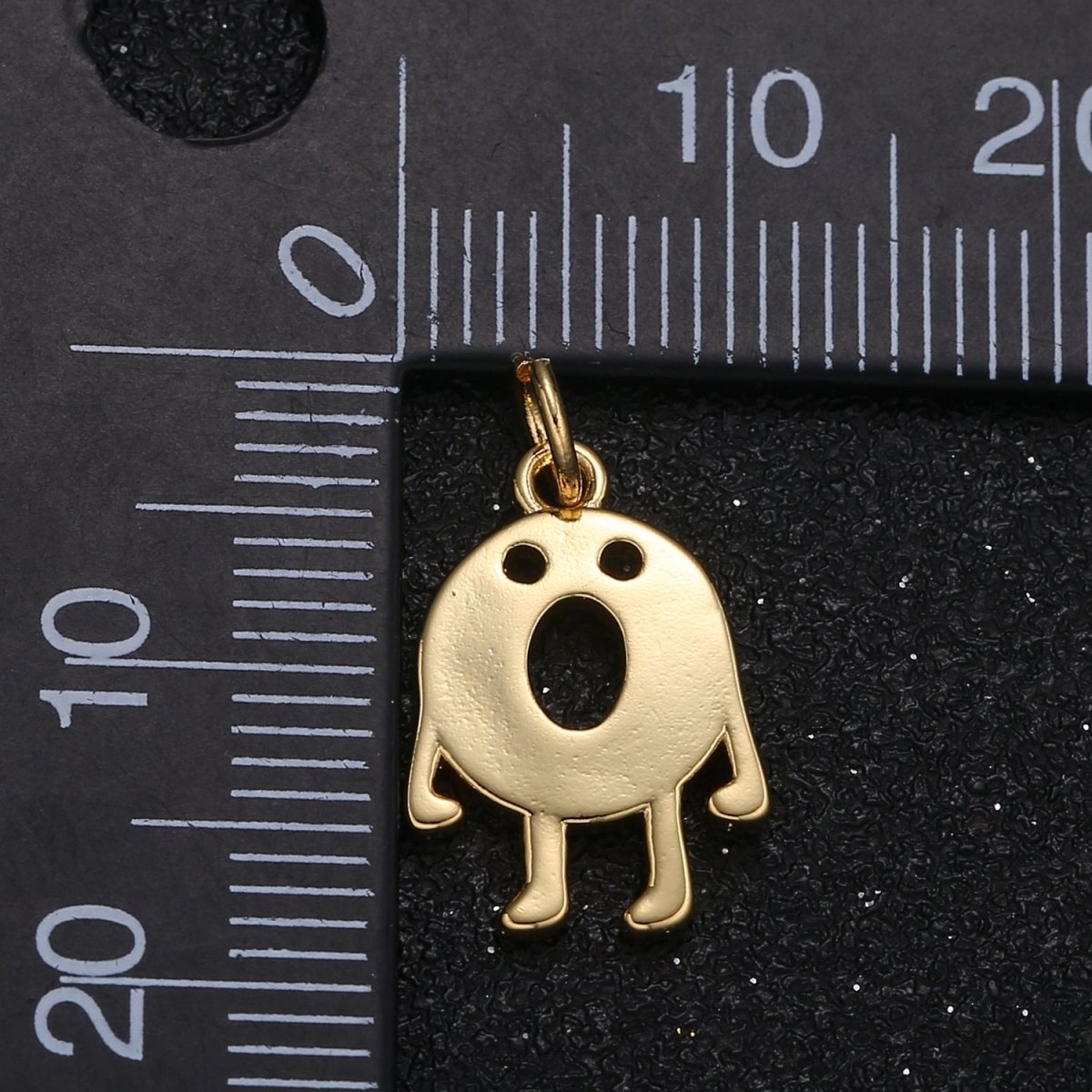 Tiny Gold Plated Gasping Shock Face Charm Golden Thin Plate Screaming Gesture Charm Pendant GP-039 - DLUXCA