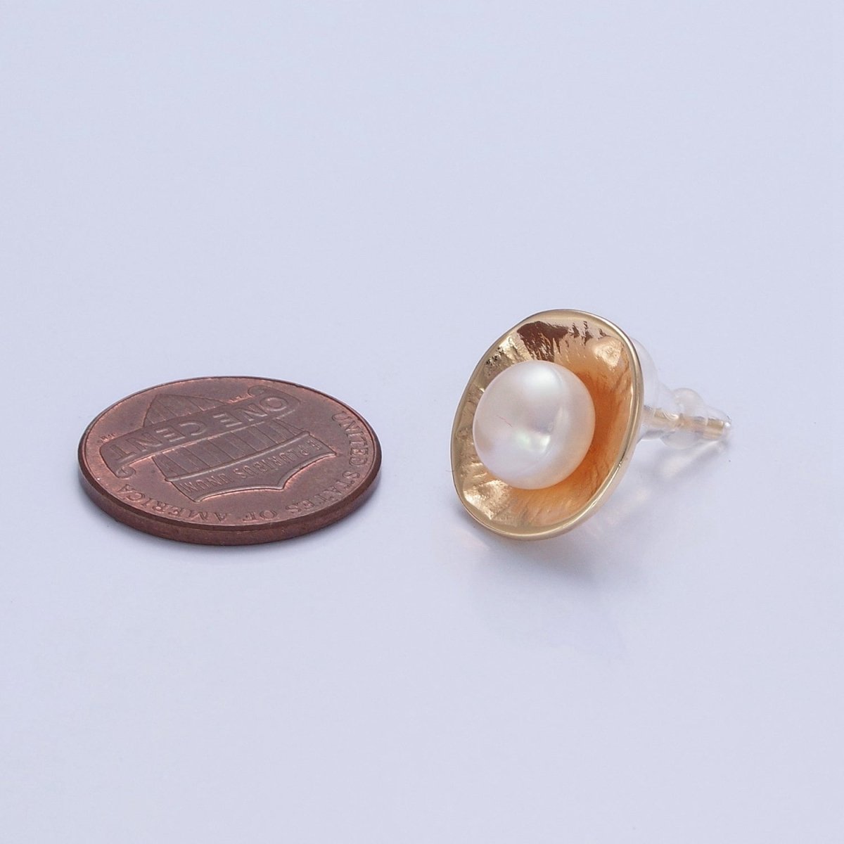 White Pearl Stud Earring T-537 - DLUXCA